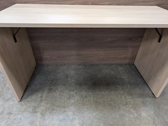 Modern Light Wood Finish Office Desk or Table