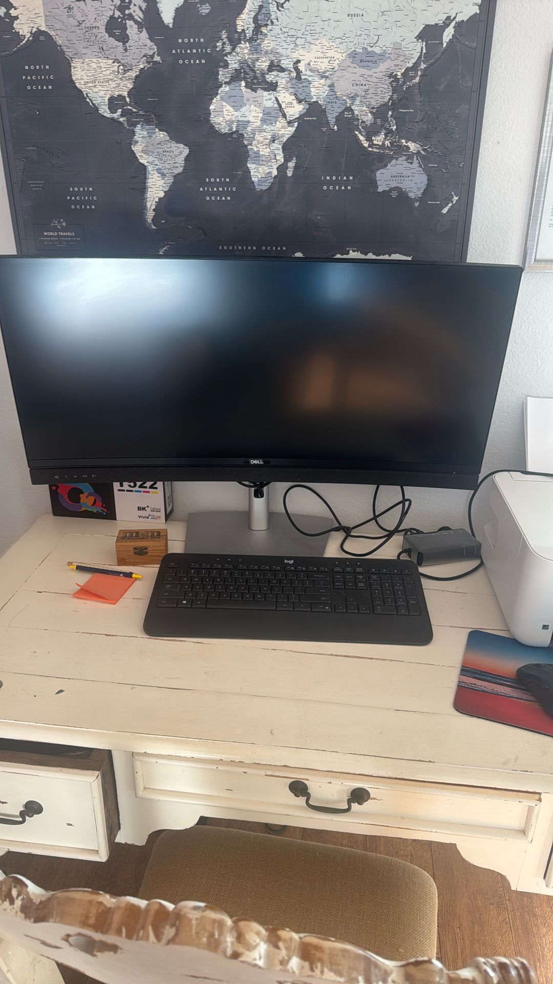 Display Monitor, Keyboard And Mouse With Microsoft Computer Connection 