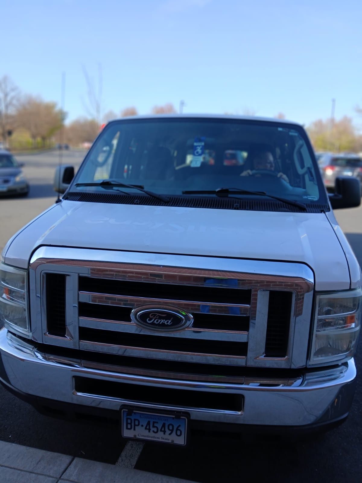 12 passenger van E350 Ford 2009 166 Miles Clean Title