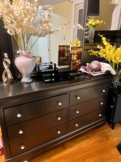 Queen Size bedroom set