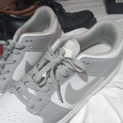 Nike Grey Dunks 