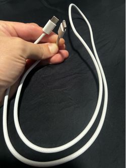 Authentic apple C cable