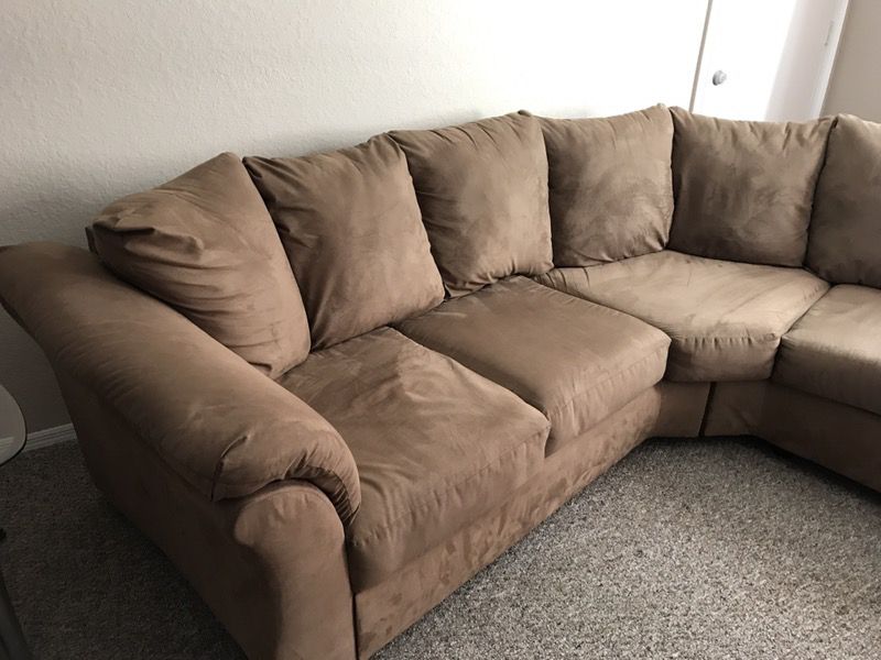 Sectional sofa Ashley furniture like new no damage, no scratch