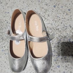 7 Womens Silver Flats Su0er Cute 