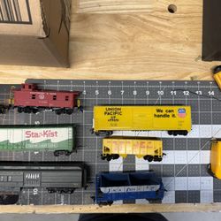 Model Trains Box Lots (HO) Gauge 