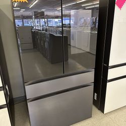 Samsung Family Hub 4 Door Refrigerator R6ROF