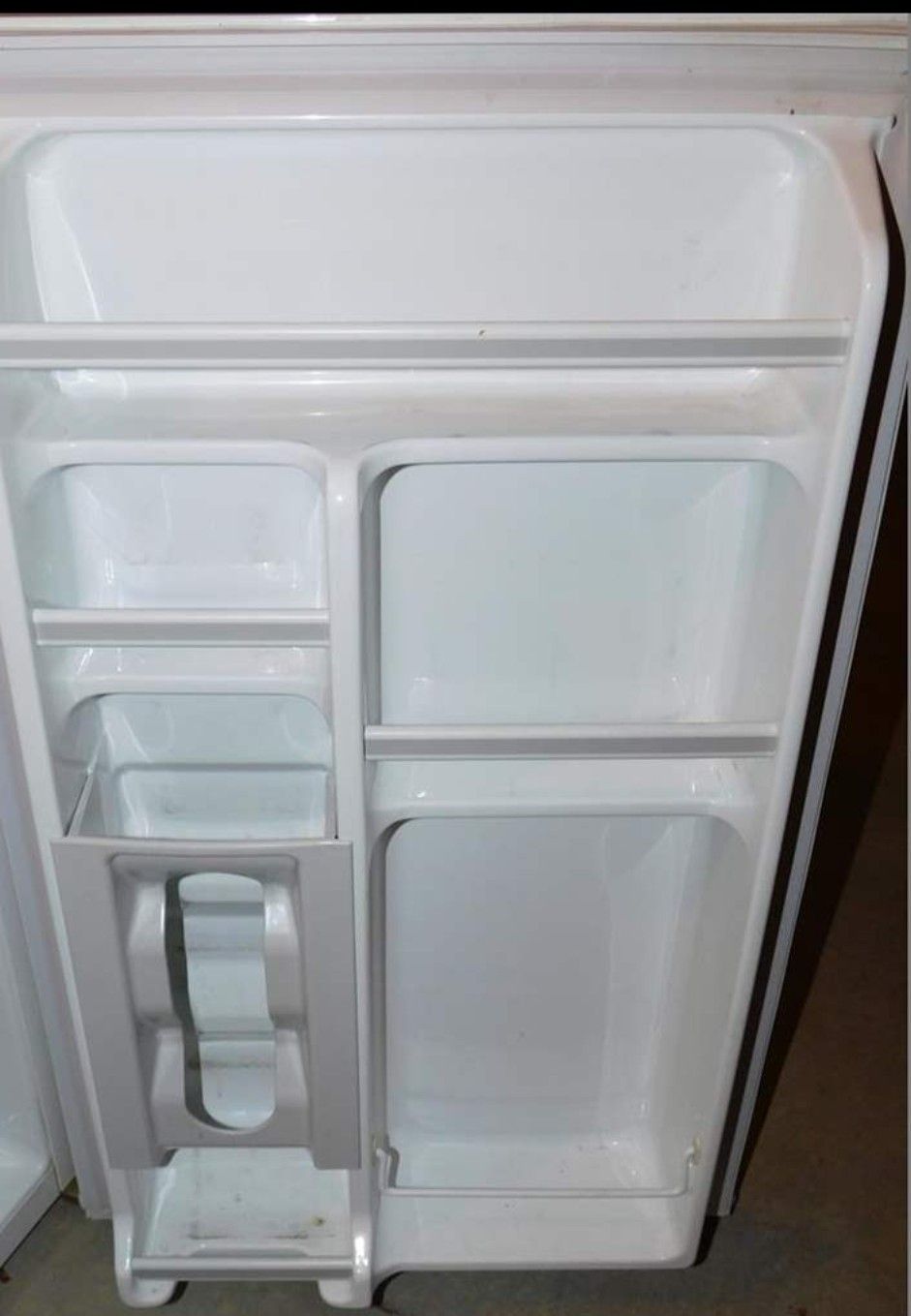 Magic chef mini frig