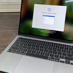 Macbook Air M2  2022 With 16gb Ram 256 Hard Drive 100% Working 