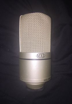 MXL 990 recording microphone