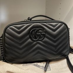 Gucci Marmont Small Shoulder Bag 