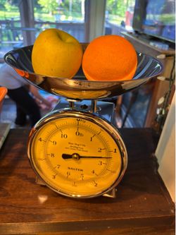 Kitchen scale farmhouse vintage