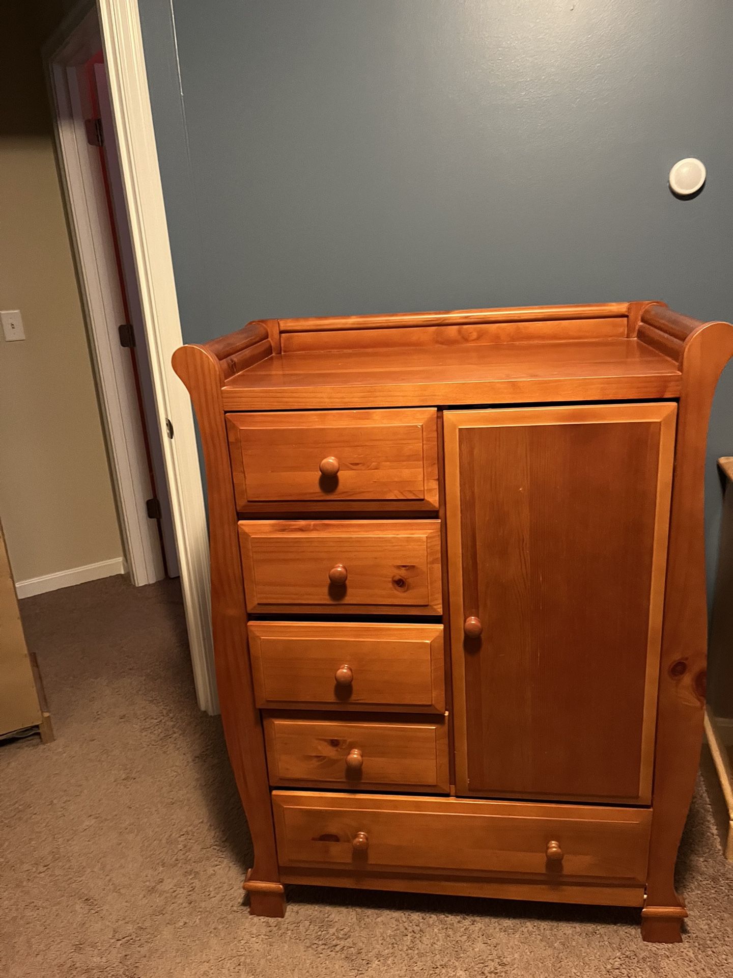 Dresser