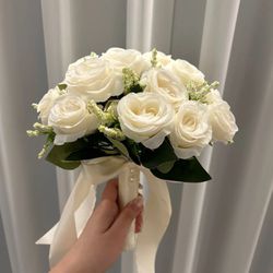 Wedding bouquet roses 