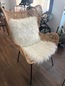 Rattan Accent Chair with Black Metal Legs
