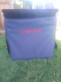 Cooler/Ice chest w/wheels