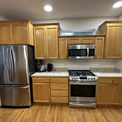 Oak Solid Wood Kitchen Cabinets