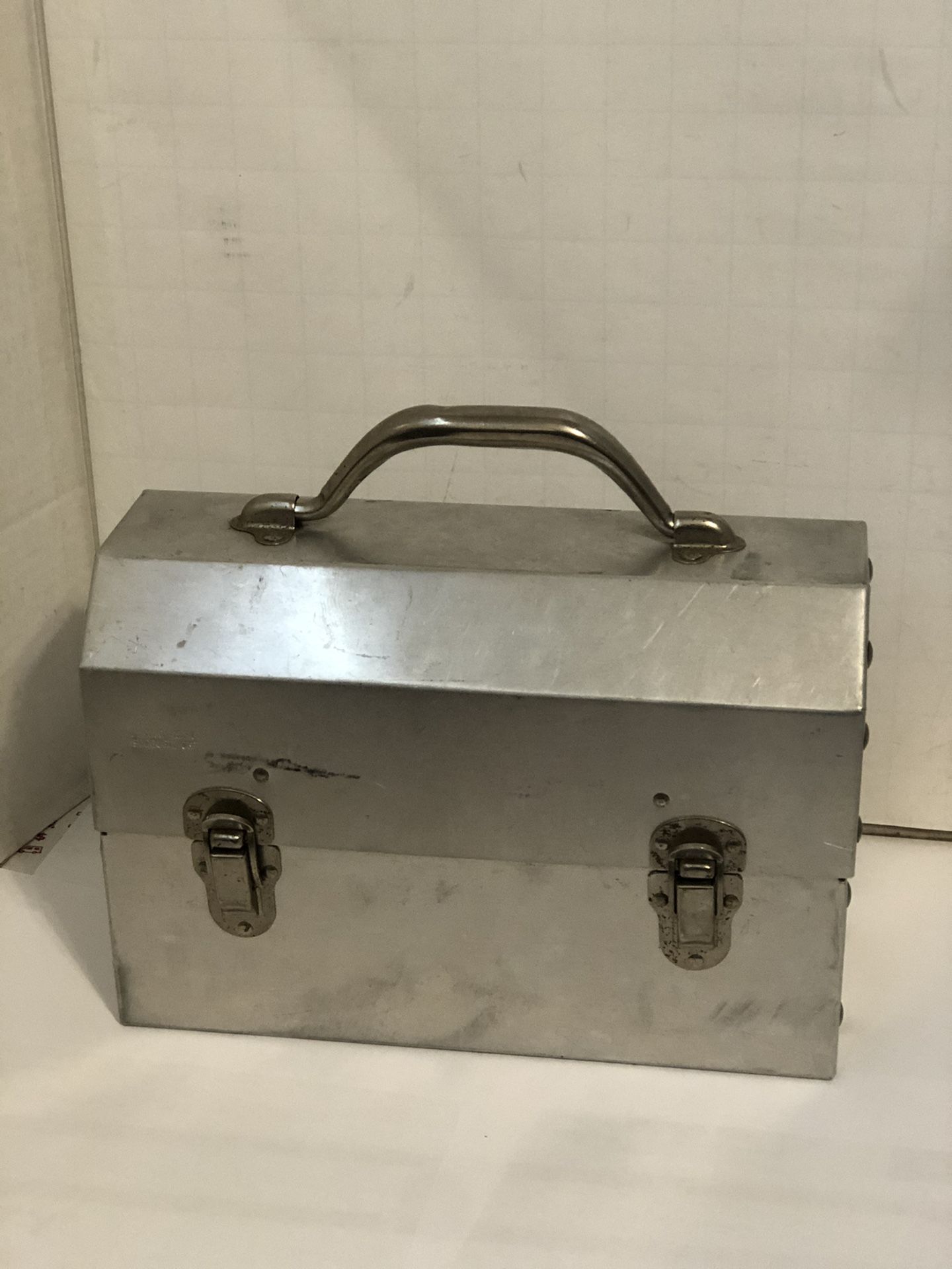 VINTAGE L. MAY MFG COAL MINERS ALUMINUM LUNCH BOX RIVETED SUDBURY, ONTARIO, CANA