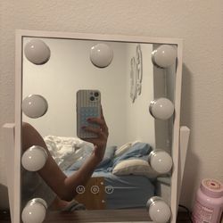 Vanity mirror with lights