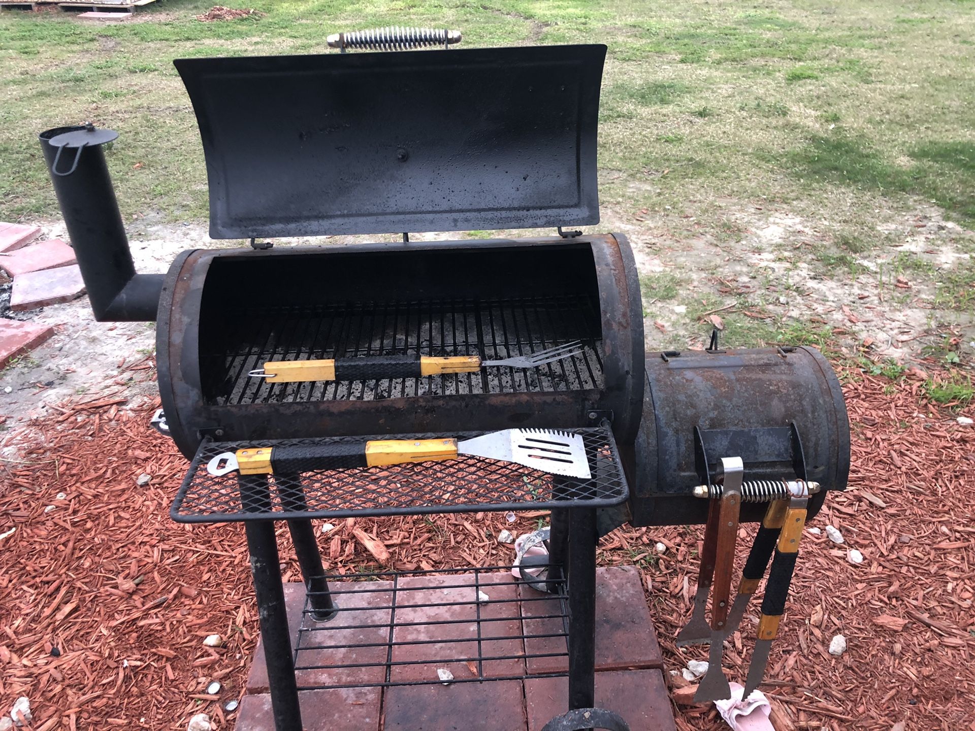 BBQ pit for Sale in Rosharon, TX OfferUp