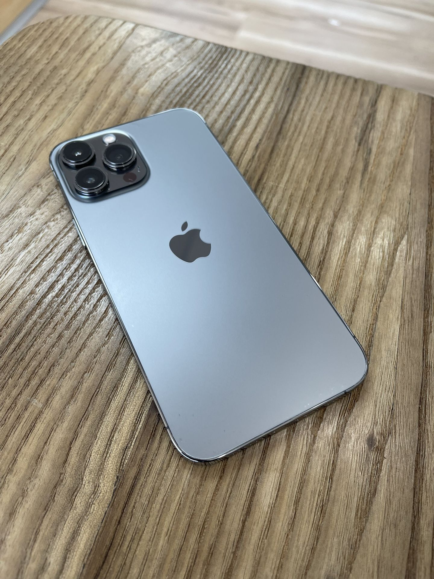 iPhone 13 Pro Max Graphite - Financing Available, No Credit Needed, Take It with $50 Initial Payment! Best Financing Deals On All iPhones 