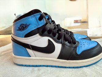 Air Jordan 1 university blues