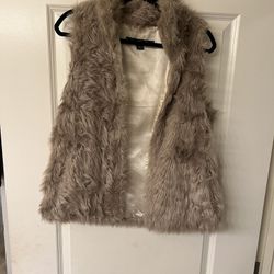 Womens Damselle Faux Fur Vest