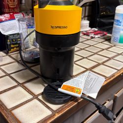 Nespresso (Like New)