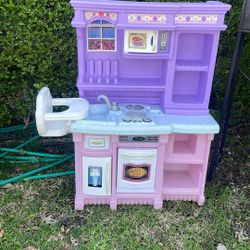 Play Kitchen
