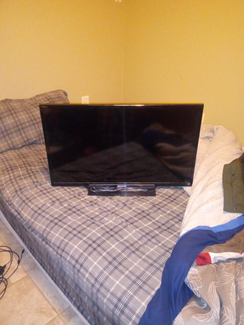 Sony 35in Flat screen