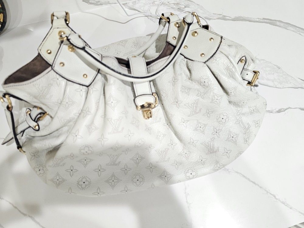 Louis Vuitton Mahina XXL 