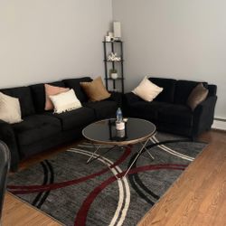 Love Sofa 3 Seats And 2 Seats 600$ /living Room Rug 60$ 