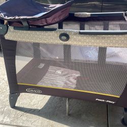 GRACO  Pack N Play