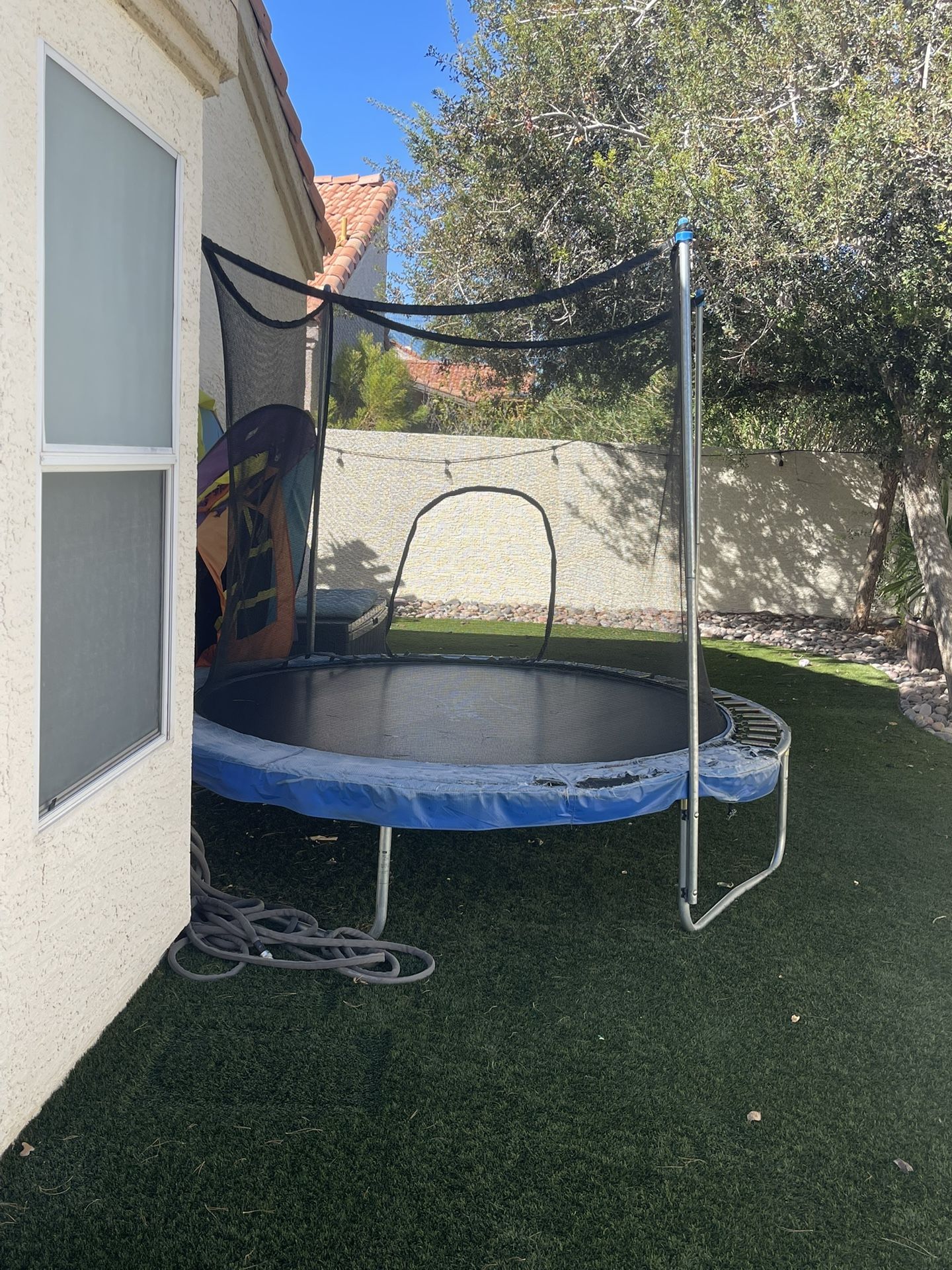 Medium Size Trampoline With Net