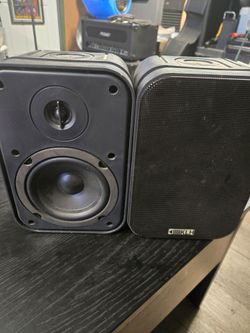 Free KLH Bookshelf Speakers Pair