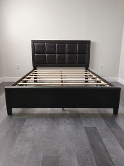 Queen Dark Walnut Leather Bedframe *BRAND NEW*