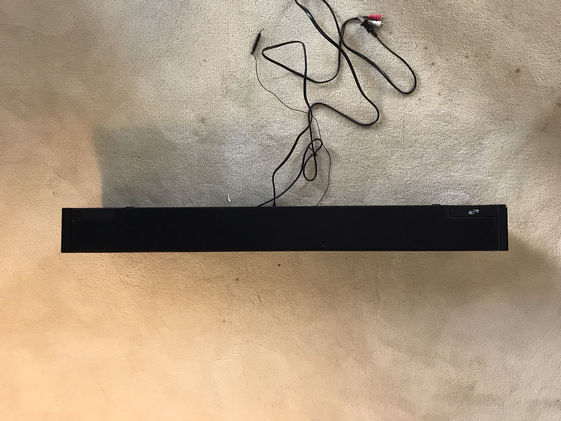 37” Ilive sound bar ITP231B speaker