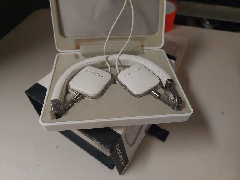 Harman Kardon SOHO Wired Headphones