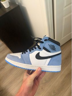 Air Jordan 1 Retro High OG University Blue size 8.5
