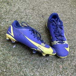 Kids Nike Soccer Kids Size 2 