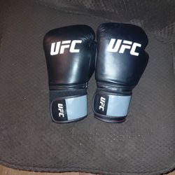  UFC Gloves 
