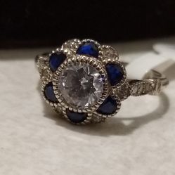 New In Box Pretty Diamond 💎 Sapphire 💍 Ring!