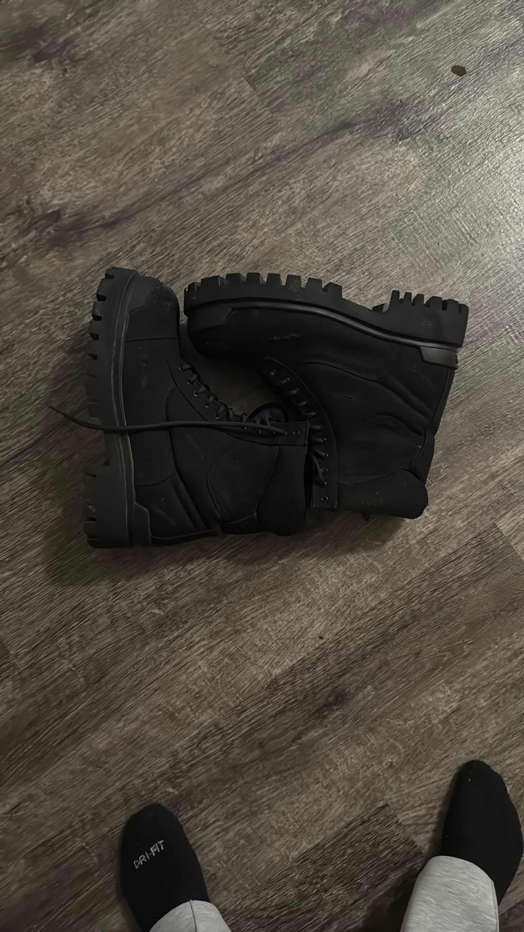 stike boots