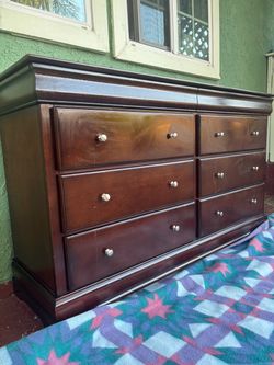 Dark Cherry Wood 6-Drawer Dresser