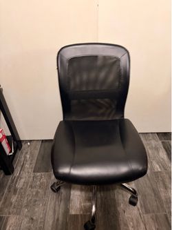 Office/desk chair
