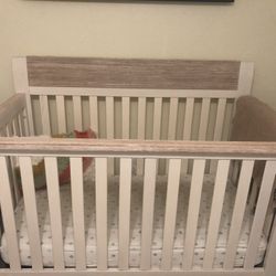 4 In 1 Convertible Crib