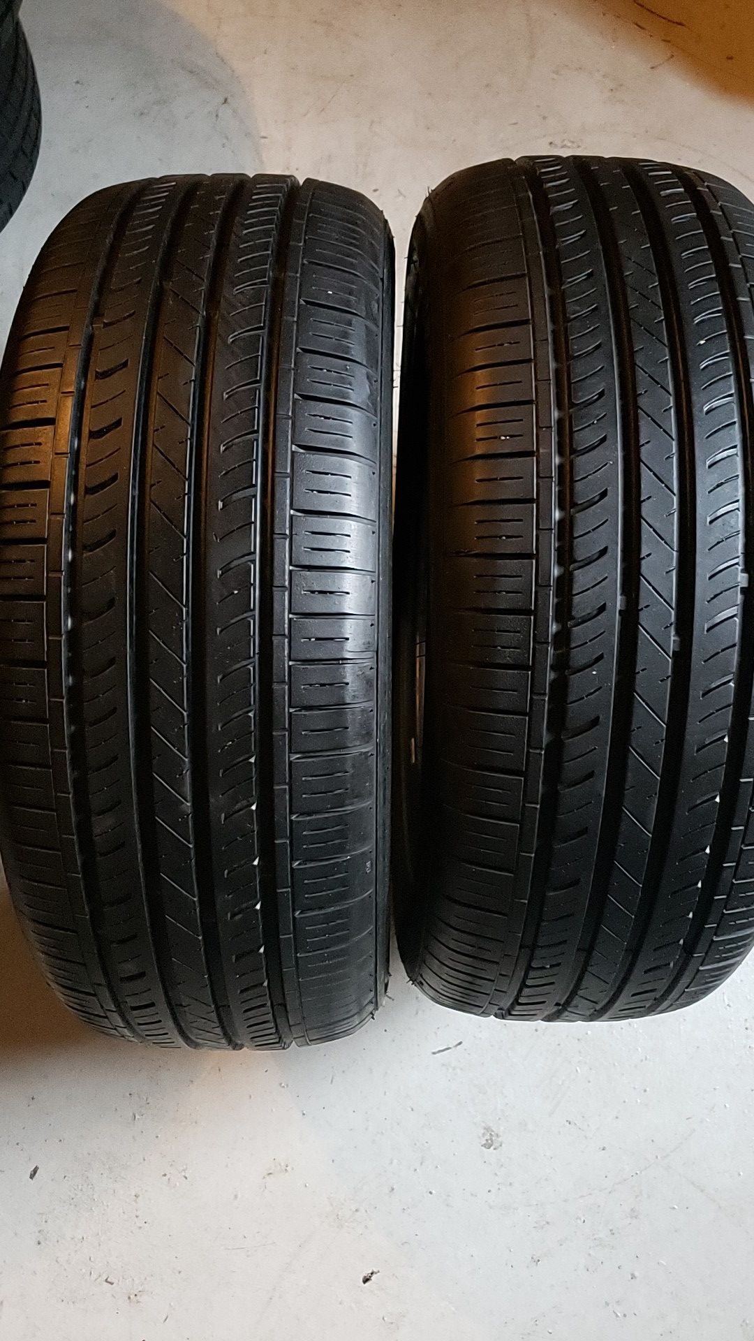 Land sport in good condition 2 tires 215 55 17 80% tread
