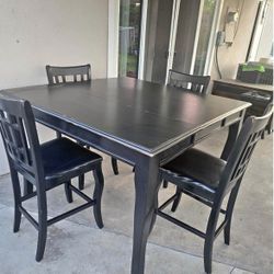 Black DINNER TABLE 
