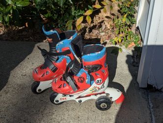 3 Wheels Kids Roller Blades, Adjustable, Kids Size 6 To 9