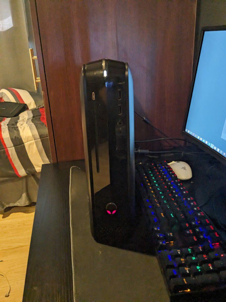 Alienware X51 R3 (Trades Or Cash) Price Is Negotiable