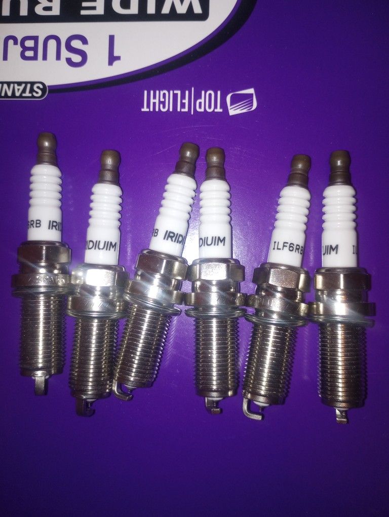 Volvo Sparkplugs . Set Of 6. https://offerup.com/redirect/?o=QWZ0ZXJtYXJrZXQuTmV3